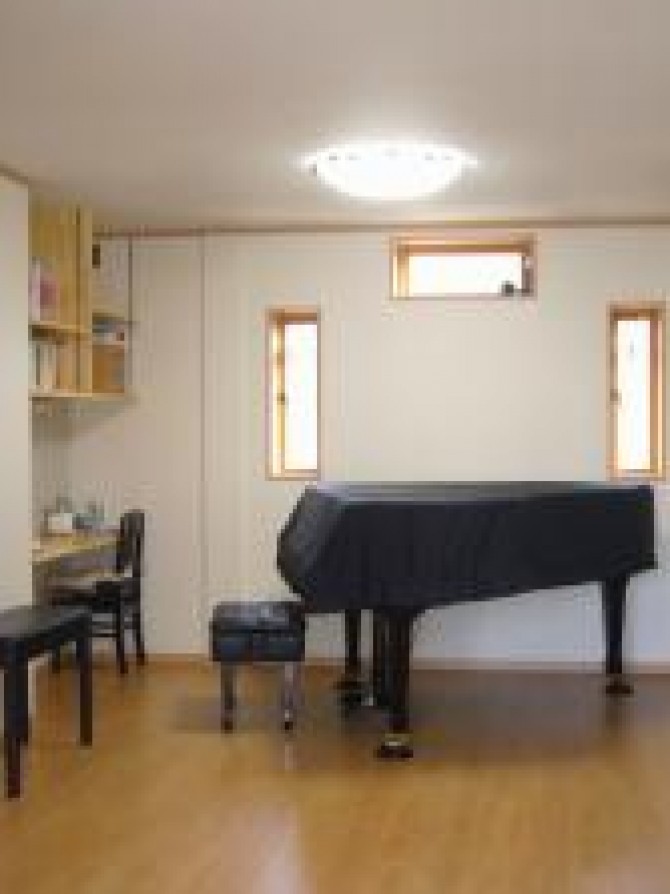 車庫にピアノ教室を作りました
